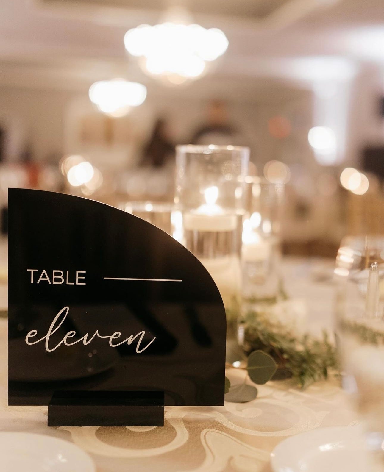 Black & White Half Arch Table Numbers
